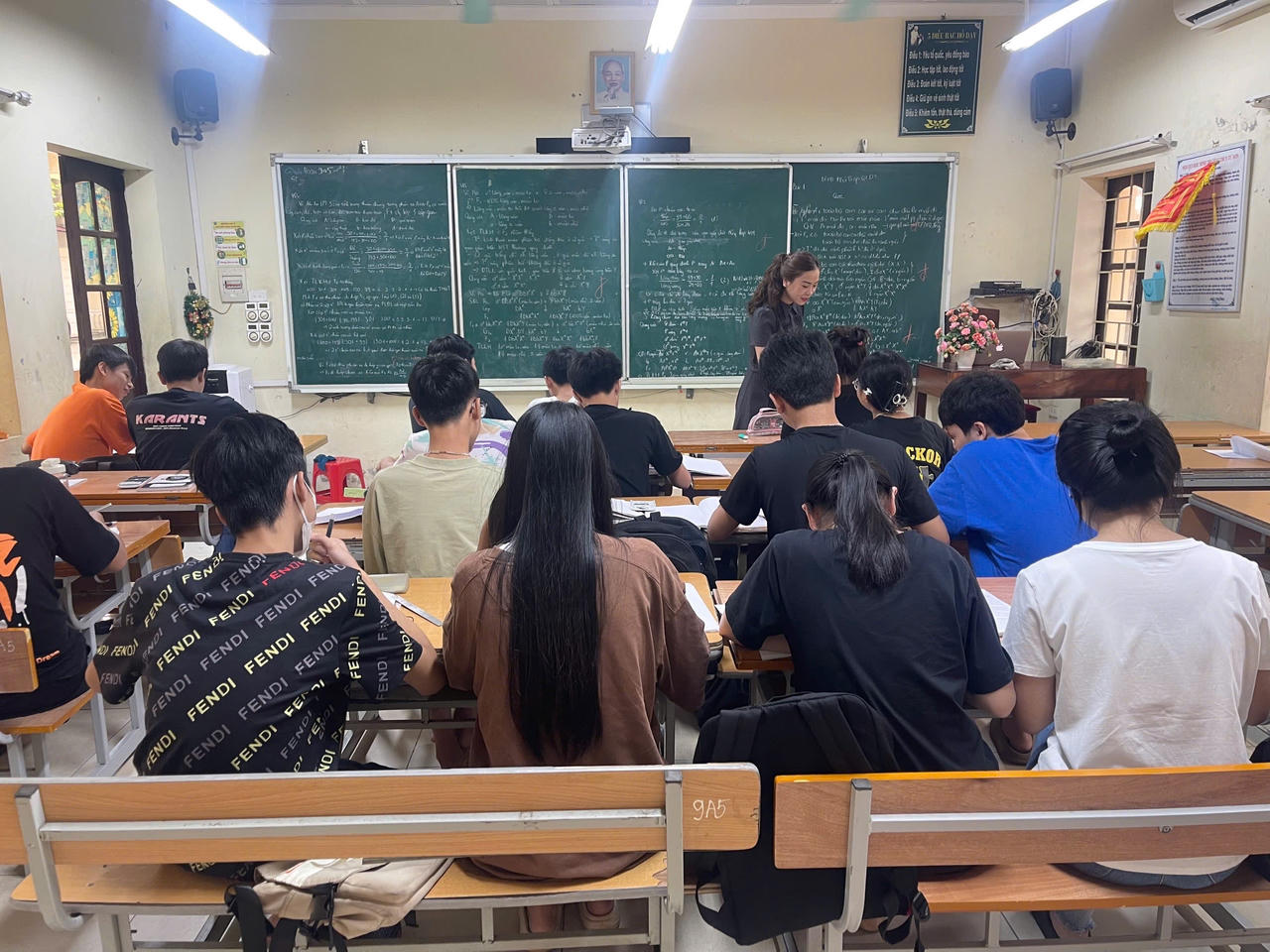 Người 'gieo mầm' tri thức bằng sự tận tâm và sáng tạo ở Bắc Ninh