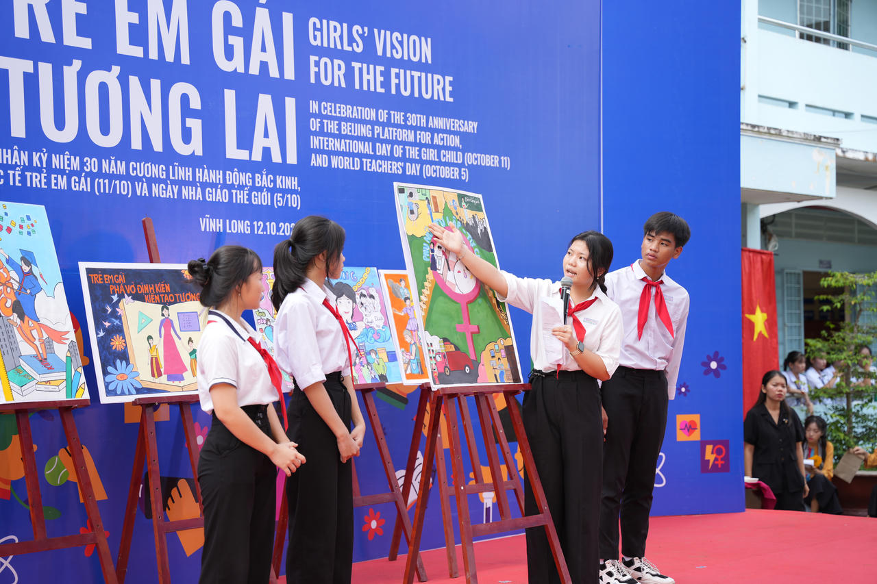 Gần 300 đại biểu tham dự sự kiện “Trẻ em gái làm chủ tương lai”