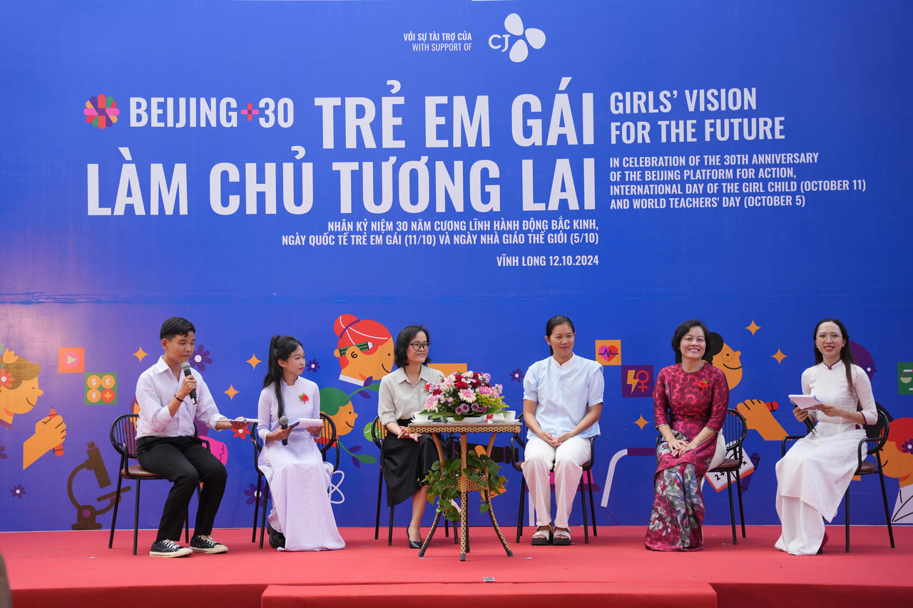 Gần 300 đại biểu tham dự sự kiện “Trẻ em gái làm chủ tương lai”