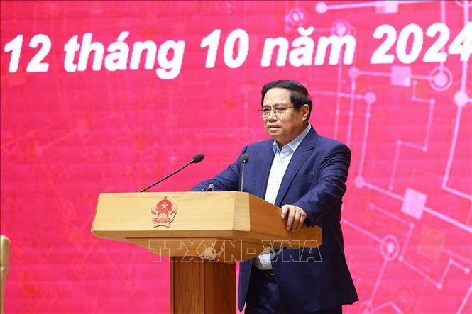 Thủ tướng Phạm Minh Chính: Chuyển đổi số một cách sâu rộng, toàn diện, thực chất và hiệu quả