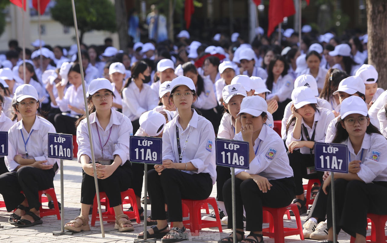 Kỷ niệm 110 năm ngày sinh đồng chí Lý Tự Trọng: Ngọn lửa sáng mãi của thanh niên Việt Nam