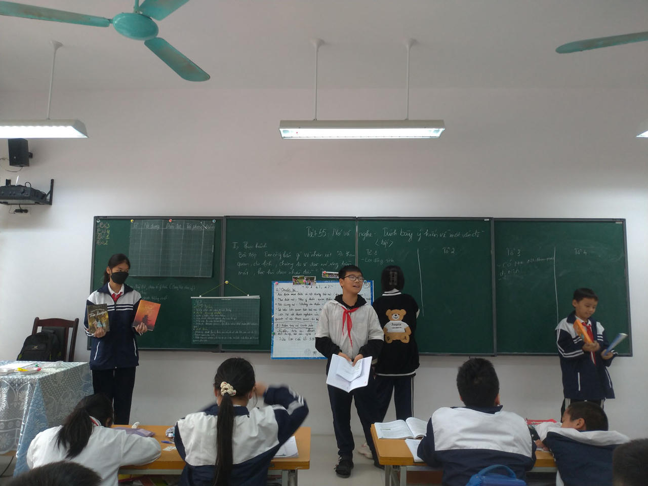 Thầy cô giáo thời kỳ 4.0: Vượt qua thách thức, nắm bắt cơ hội