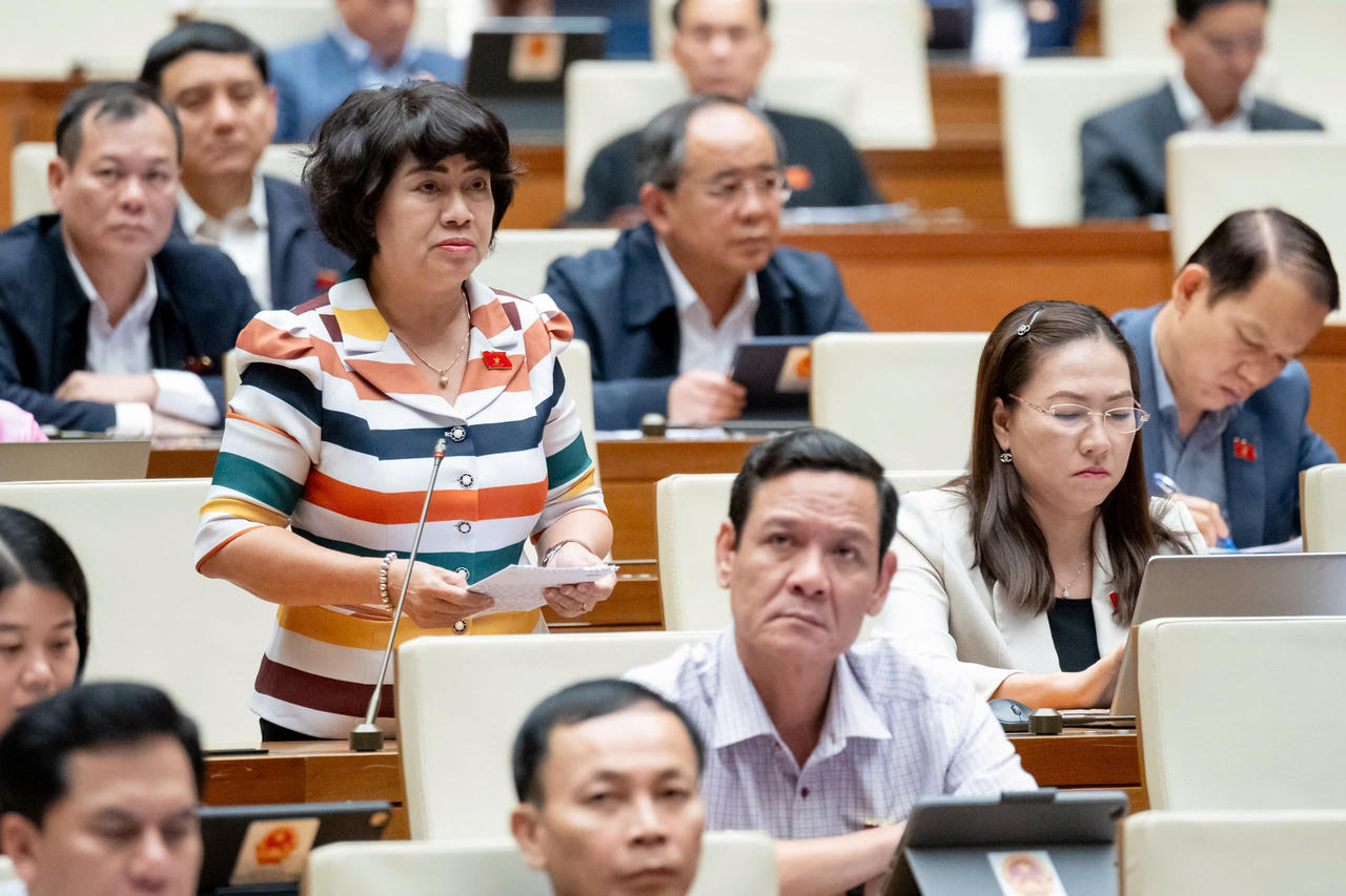 Sửa đổi Luật Thuế tiêu thụ đặc biệt: Quy định đánh thuế phù hợp với thuốc lá, nước giải khát có đường