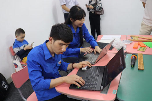 Người trẻ khuyết tật khởi nghiệp thời số hóa