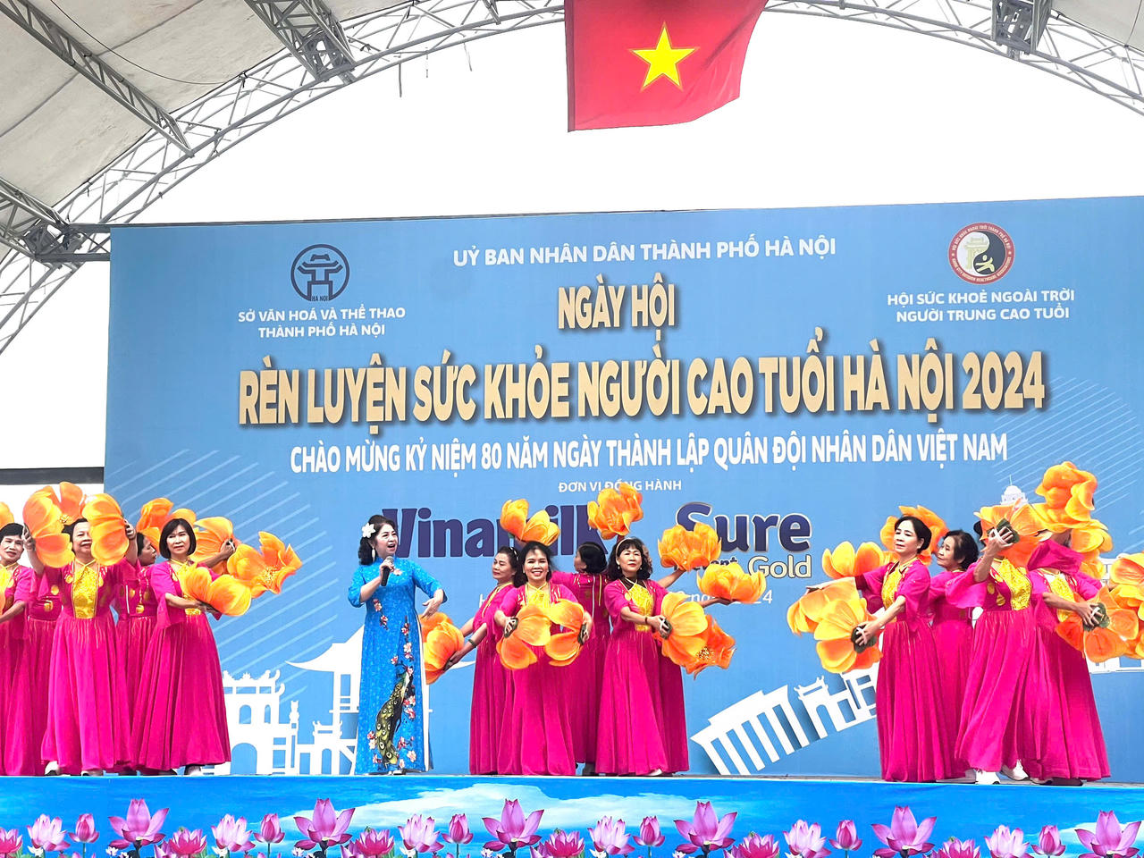 Gần 3.000 người cao tuổi Hà Nội tham gia Ngày hội rèn luyện sức khoẻ người cao tuổi 