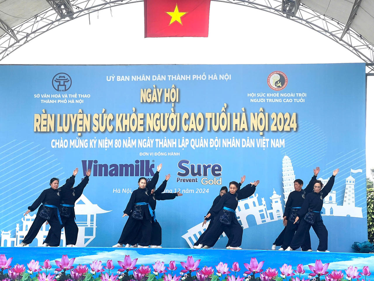 Gần 3.000 người cao tuổi Hà Nội tham gia Ngày hội rèn luyện sức khoẻ người cao tuổi 