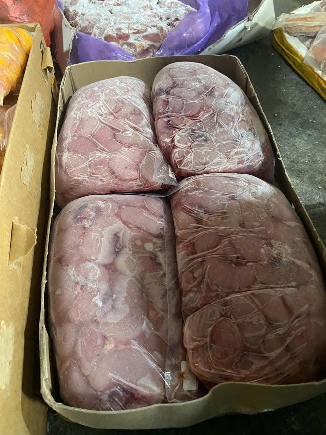 'Chặn đứng' hơn 10 tấn nội tạng hôi thối chuẩn bị 'bung' ra phục vụ thị trường Tết