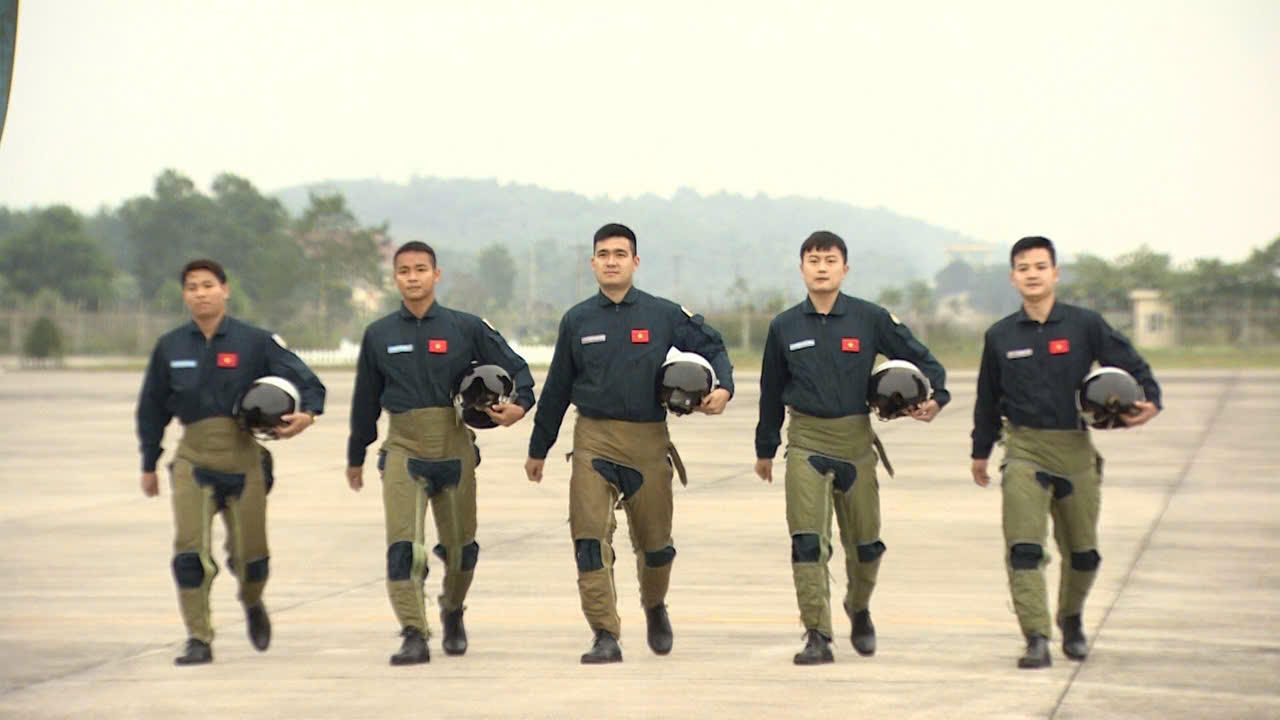 Vững cánh bay trên vùng gió cát