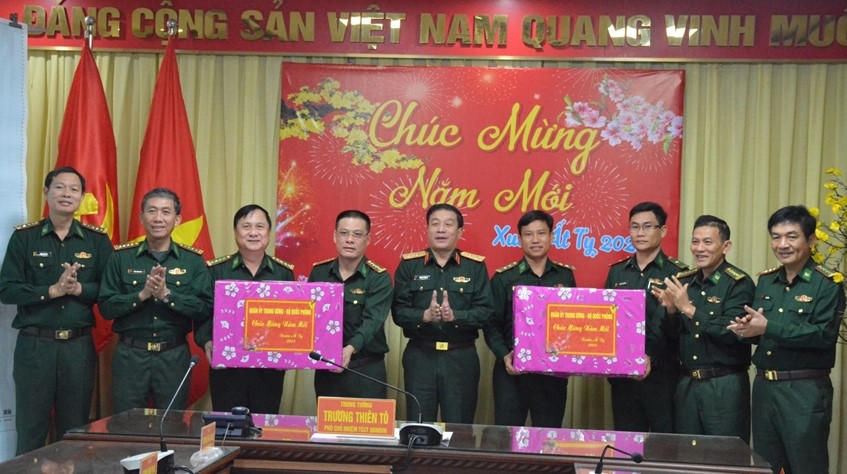 Bộ đội vui Xuân lành mạnh, an toàn, tiết kiệm