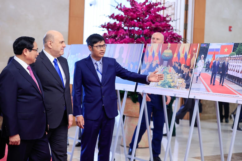 Thủ tướng Phạm Minh Chính chủ trì lễ đón Thủ tướng Liên bang Nga thăm chính thức Việt Nam