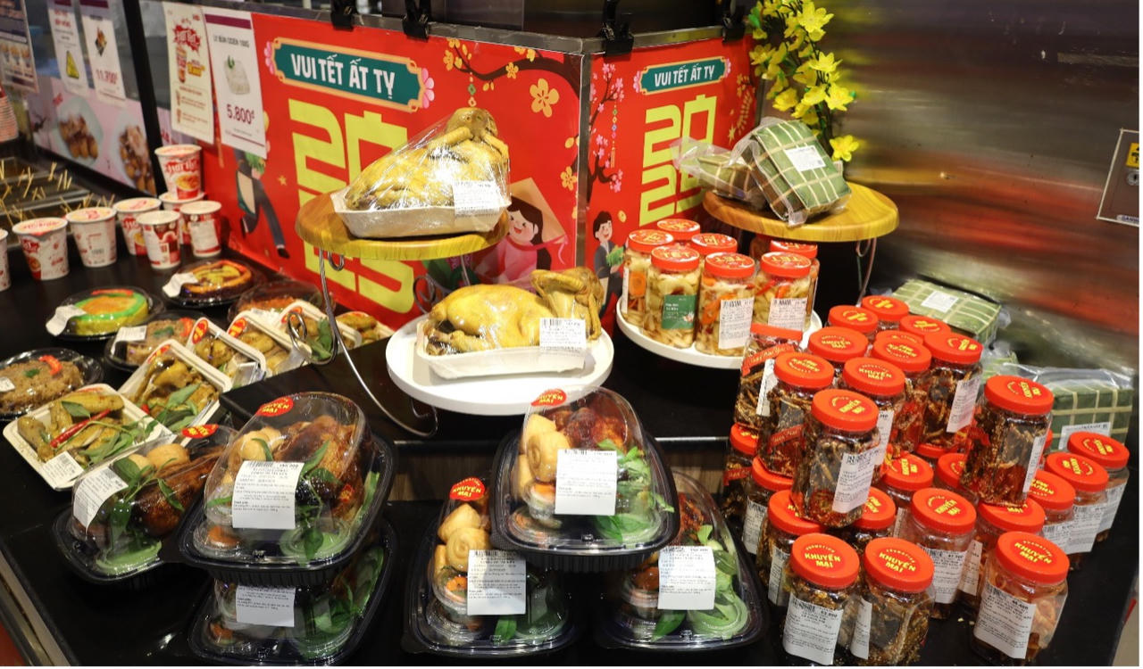 AEON mở cửa xuyên Tết Ất Tỵ, ưu đãi hấp dẫn phục vụ mua sắm Tết