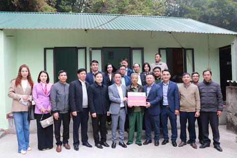 Báo Pháp luật Việt Nam: Những dấu ấn 'Chung tay vì tình dân tộc - Nghĩa đồng bào' năm 2024