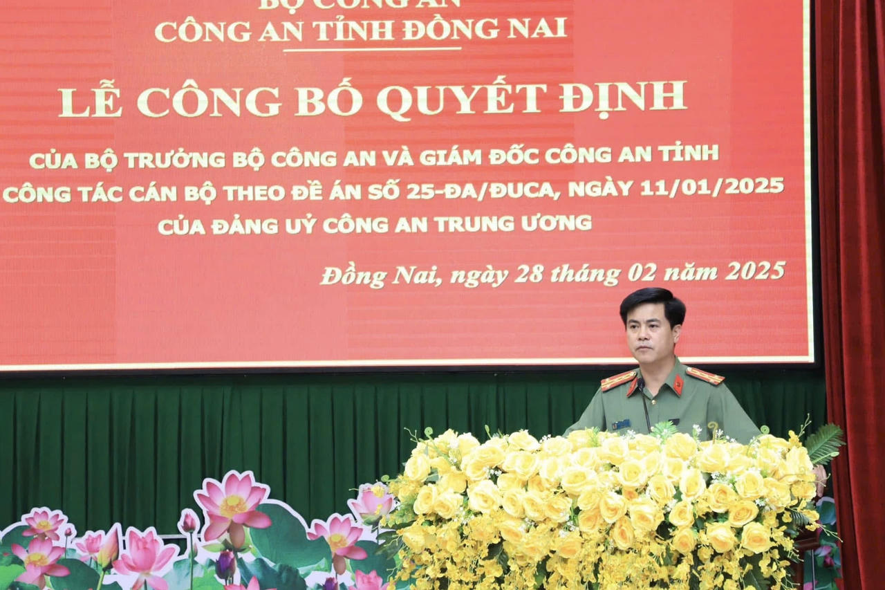 Công an các tỉnh, thành công bố Quyết định về công tác cán bộ 