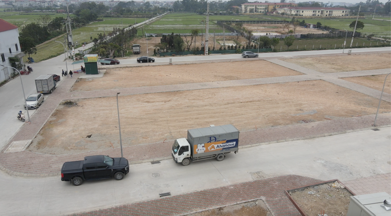 Ngăn chặn bỏ cọc trong đấu giá đất: Cần luật hóa khái niệm 'thao túng thị trường bất động sản'