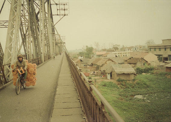 Kỹ năng tuyệt vời của người An Nam xây cầu 'Paul Doumer'