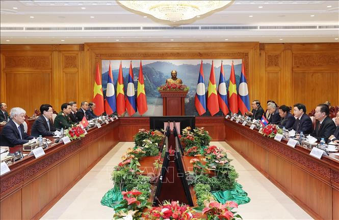 Chủ tịch nước Lương Cường hội kiến Chủ tịch Quốc hội Lào