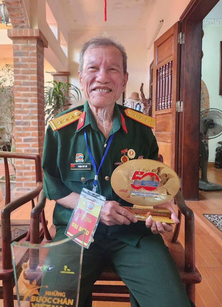 Cựu chiến binh Phạm Duy Đô xúc động kể giờ phút phất cờ giải phóng tại Dinh Độc Lập