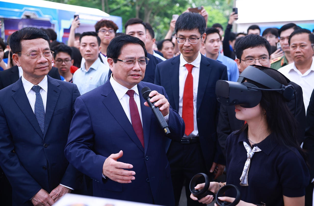 Cơ đồ, tiềm lực, vị thế và uy tín quốc tế của Việt Nam sau 50 năm đất nước thống nhất vững bước vào kỷ nguyên mới, kỷ nguyên vươn mình của dân tộc Việt Nam