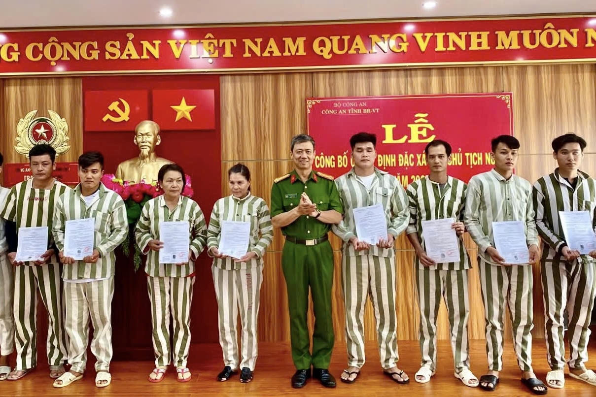 Các địa phương đồng loạt công bố quyết định đặc xá của Chủ tịch nước