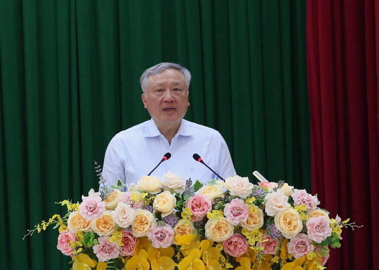 Phó Thủ tướng Thường trực Nguyễn Hòa Bình dự Lễ công bố quyết định đặc xá tại Trại giam A2