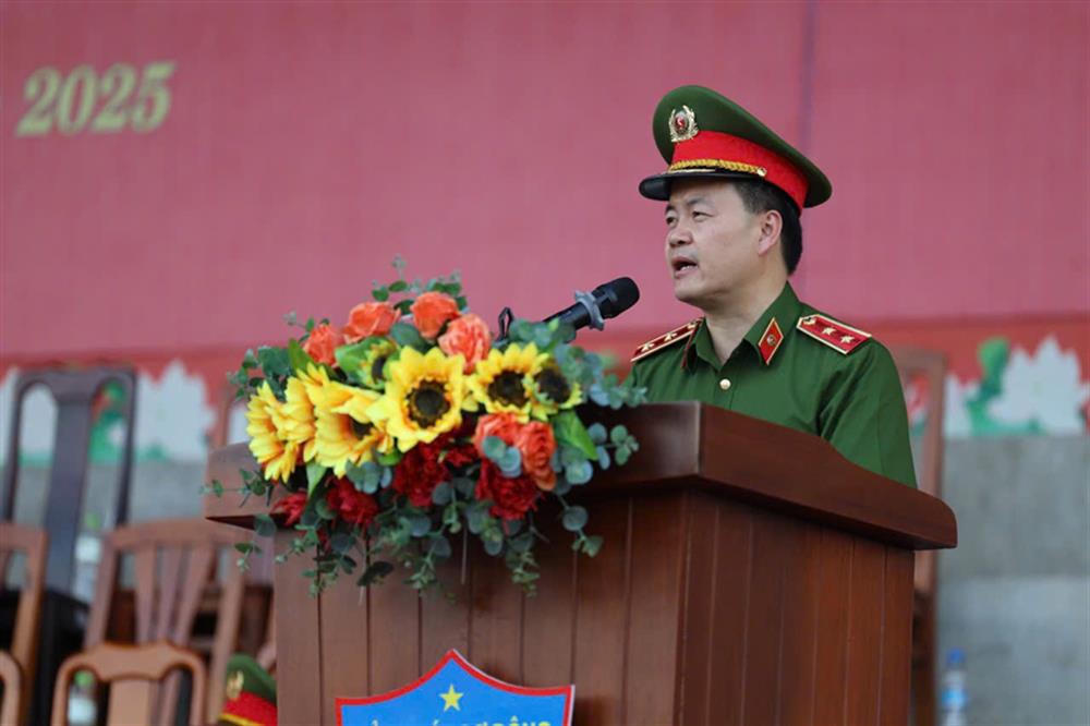 Khen thưởng hơn 2.700 tập thể, cá nhân xuất sắc tham gia diễu binh Lễ kỷ niệm 30/4