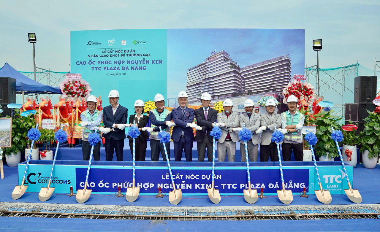 TTC Plaza Đà Nẵng chính thức cất nóc, bàn giao khối đế thương mại cho AeonMall Việt Nam đúng tiến độ