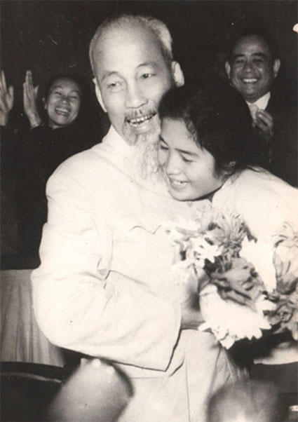 Chân dung Bác Hồ qua góc sáng tạo của văn nghệ