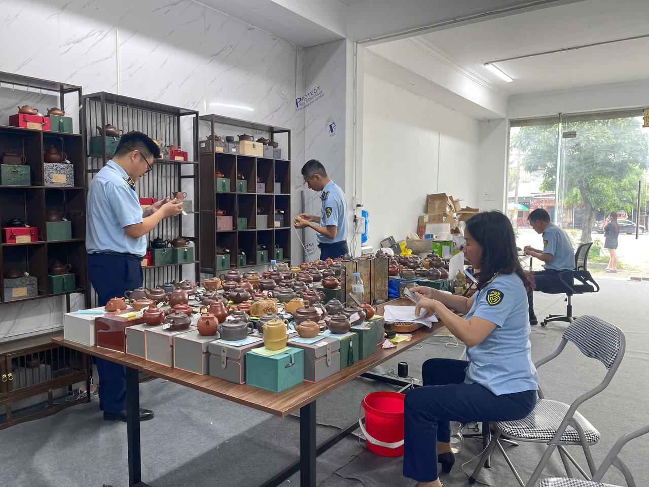 Phát hiện hơn 5.000 tuýp thuốc trị ngứa nhập lậu ở Quảng Ninh