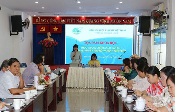 Khuyến khích sinh con: Rất cần chính sách toàn diện và dài hạn