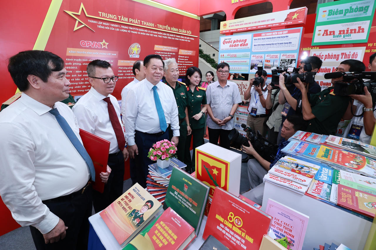 Tưng bừng khai mạc Hội báo toàn quốc năm 2025