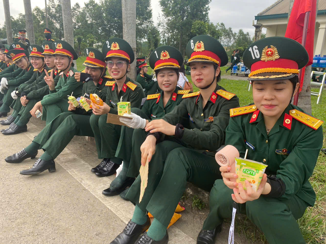 Quân đội hợp luyện lần thứ nhất chuẩn bị cho Lễ diễu binh, diễu hành kỷ niệm 80 năm Quốc khánh