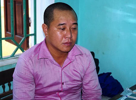 Bắt kẻ chuyên lừa "cắm" Iphone, "ôm" một mớ thẻ cào, 