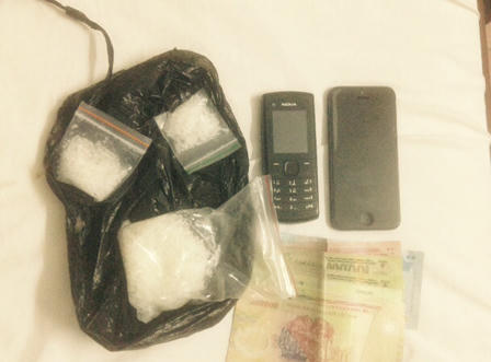 Bắt quả tang gã trai bán ma túy đá