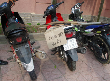 Bắt nhóm 9x chuyên cướp đêm