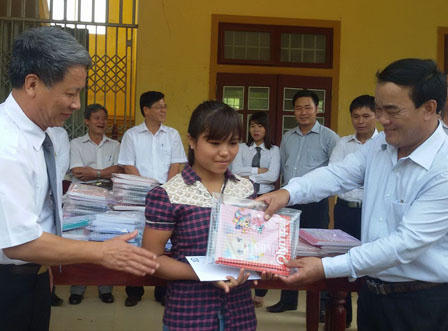 Vượt 700 hơn km “chở” pháp luật về Đa Krông