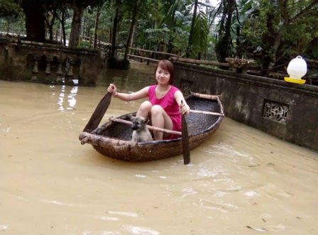 Hà Tĩnh: Hàng ngàn hộ dân vẫn đang bị lũ cô lập
