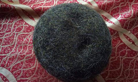 Kinh ngạc phát hiện vật thể lạ trong bụng con nghé