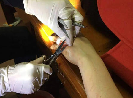 Công an vào cuộc vụ thiếu nữ bị lôi lên taxi hành hung dã man