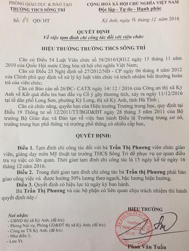 Hà Tĩnh: Vụ lôi thiếu nữ lên taxi hành hung, đình chỉ công tác một nữ giáo viên