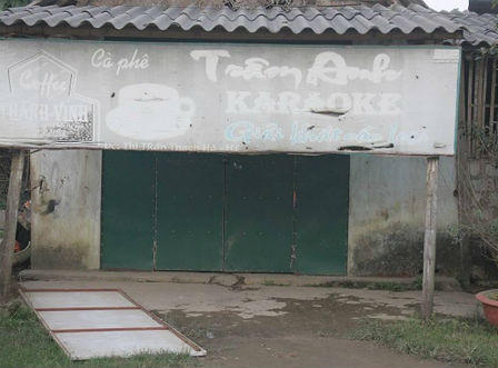 Khởi tố 'tú bà' mở quán cà phê để chứa mại dâm