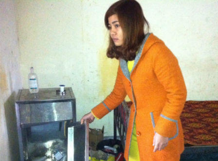 Nửa đêm không mua được que thử thai, trai làng 'đại náo' trạm y tế 