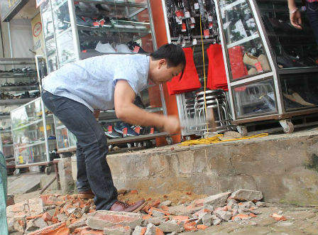 Hà Tĩnh: Ra quân đòi lại vỉa hè cho người đi bộ