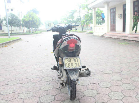 Lời khai khó chấp nhận của  hai cô gái gây tai nạn rồi 'vứt' cụ ông ở nghĩa trang