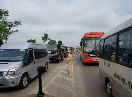 Hà Tĩnh: Người dân phản đối thu phí tại trạm Cầu Rác