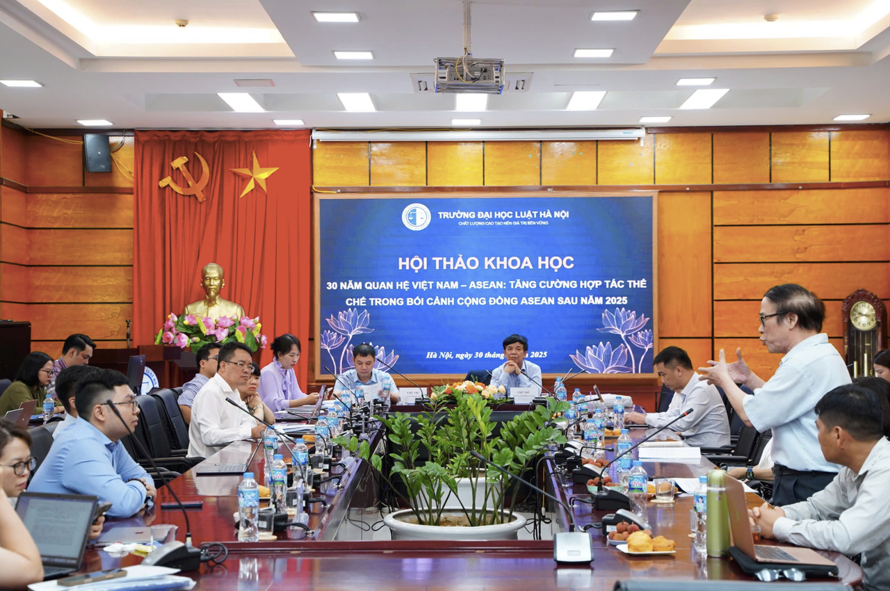 Hội thảo khoa học: "30 năm quan hệ Việt Nam - ASEAN: Tăng cường hợp tác thể chế trong bối cảnh Cộng đồng ASEAN sau năm 2025"