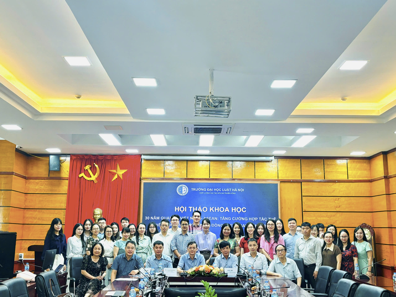 Hội thảo khoa học: "30 năm quan hệ Việt Nam - ASEAN: Tăng cường hợp tác thể chế trong bối cảnh Cộng đồng ASEAN sau năm 2025"