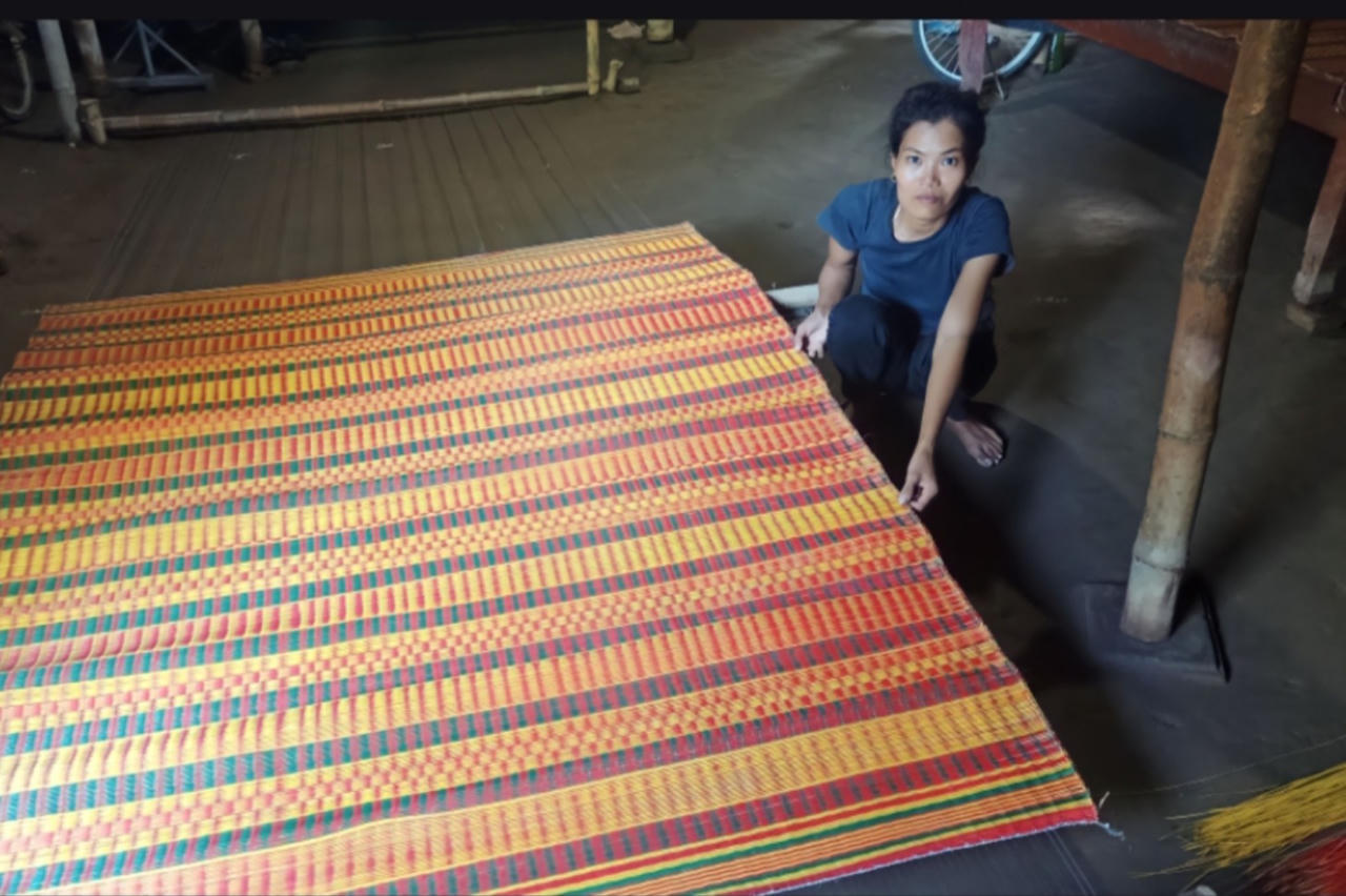 Giữ gìn, phát huy nét đặc sắc nghề dệt chiếu của đồng bào Khmer tỉnh Trà Vinh