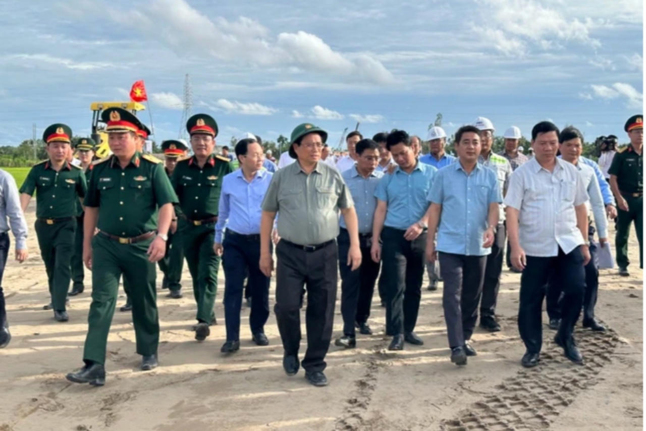 Thủ tướng Phạm Minh Chính kiểm tra thực địa cao tốc Cần Thơ - Cà Mau