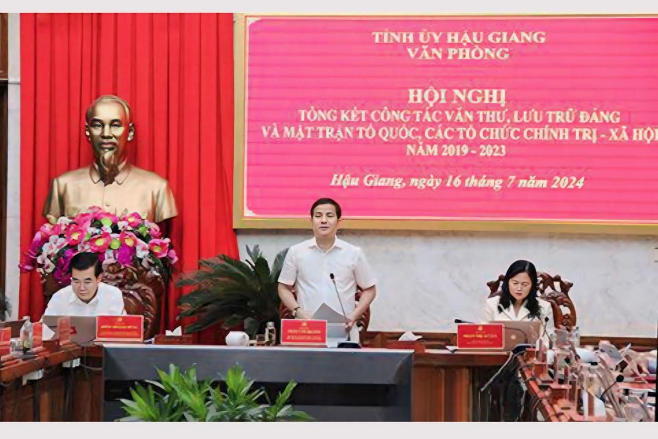 Hậu Giang: Tăng cường đào tạo nghiệp vụ cho cán bộ, đảng viên trong công tác văn thư, lưu trữ