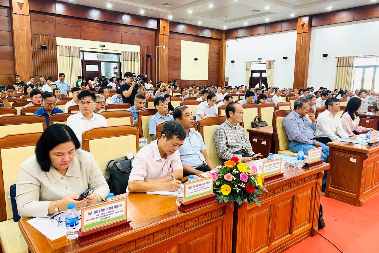 Bàn giải pháp đẩy mạnh liên kết hướng tới 1 triệu ha lúa chất lượng cao tại Hậu Giang